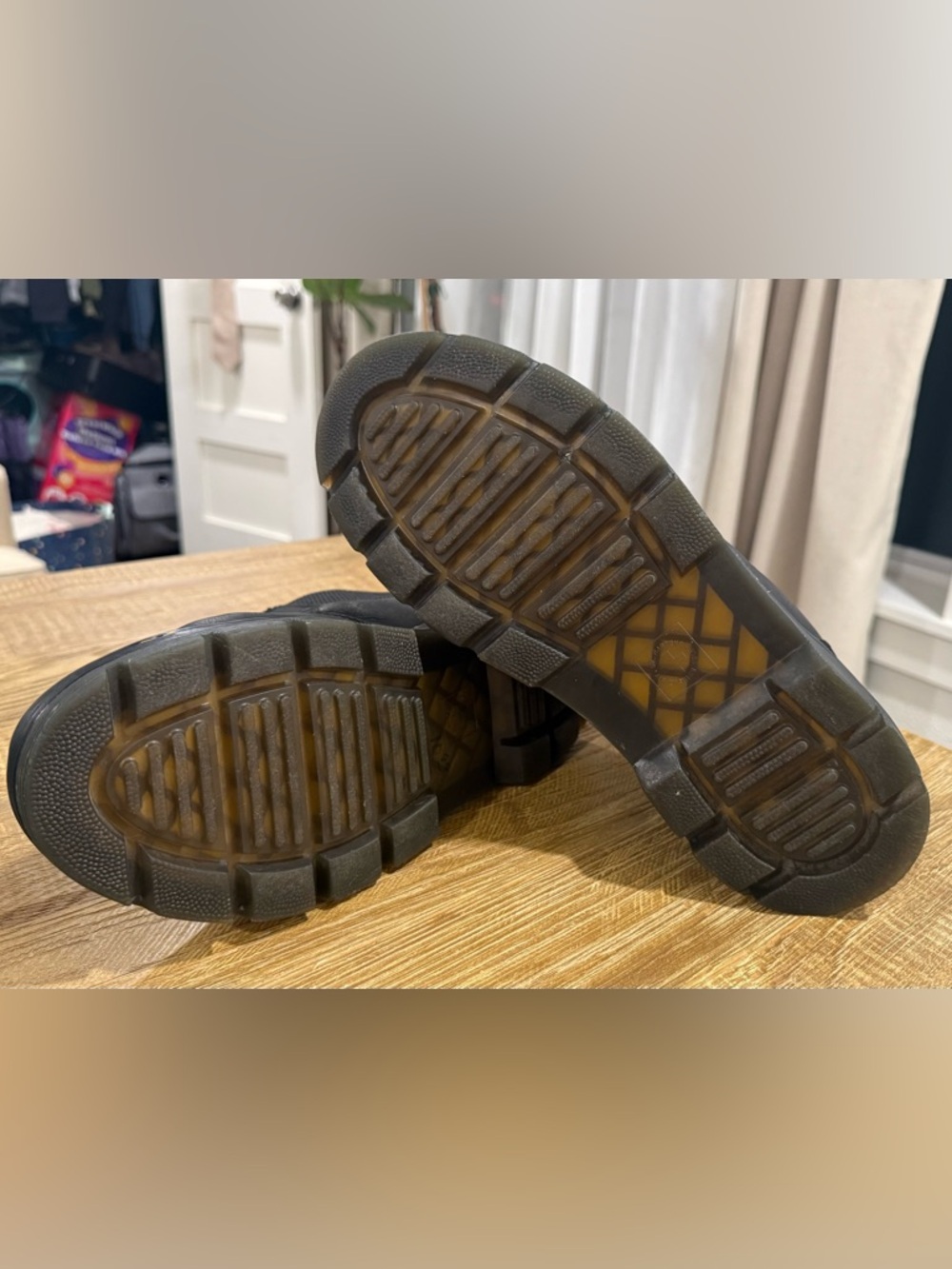 Dr. Martens Embury Chelsea Boots size 12 in Black - Picture 7 of 9